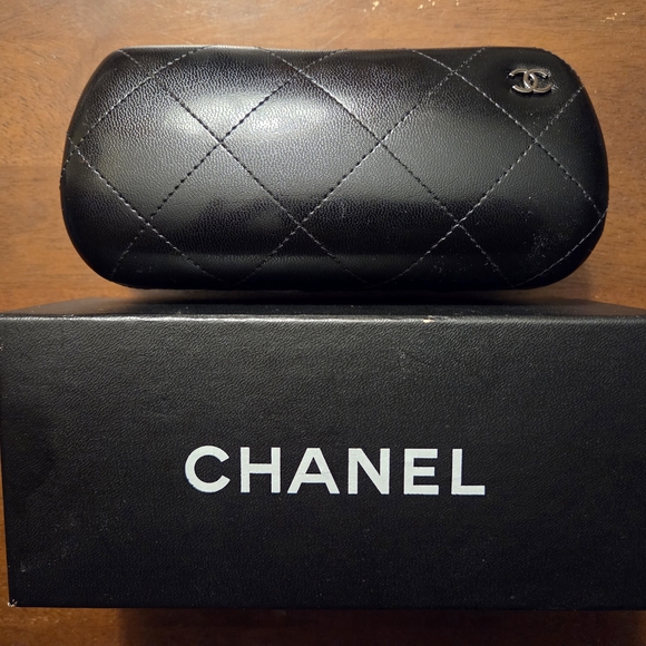 CHANEL Accessories - CHANEL Quilted Glasses Case